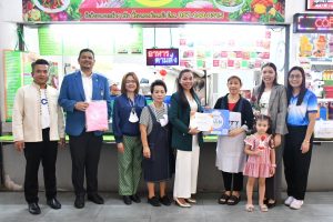 รับมอบป้ายรับรองมาตรฐานสุขาภิบาลอาหาร