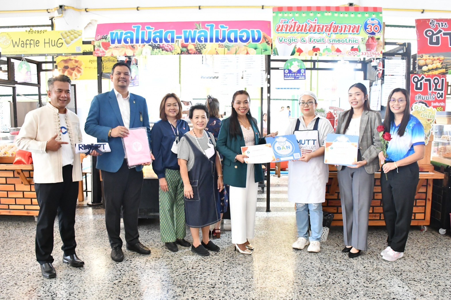 รับมอบป้ายรับรองมาตรฐานสุขาภิบาลอาหาร